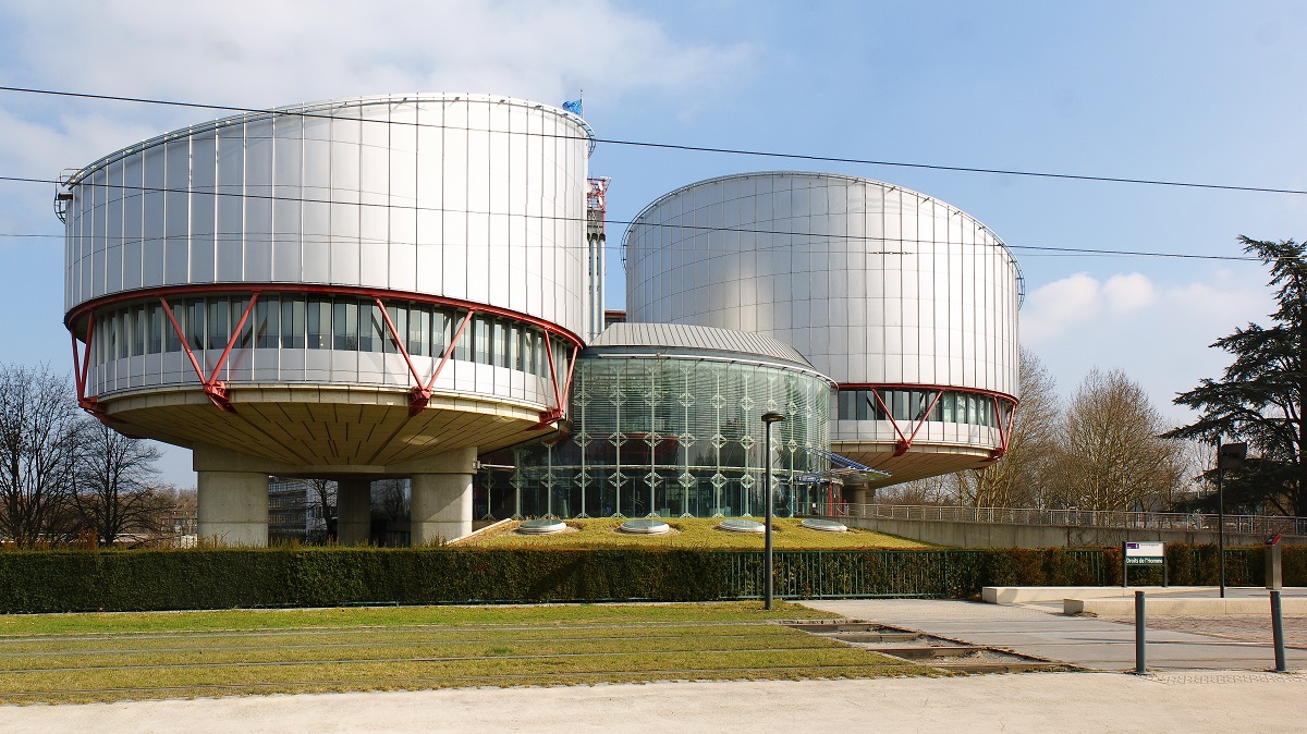 Den europeiske menneskerettighetsdomstolen i Strasbourg er øverste ankeinstans for saker som gjelder menneskerettigheter.