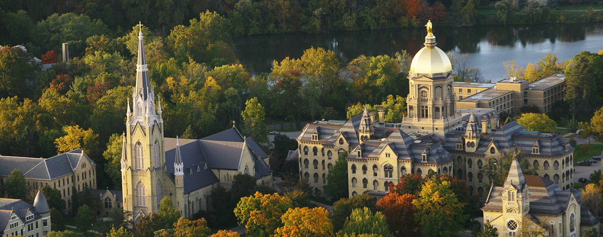 Notre Dame-universitetet i Indiana er regnet som ett av de mest prestisjetunge i USA. Det var her Vern studerte og senere foreleste.